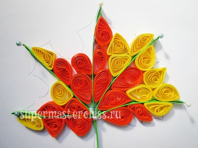 Autumn quilling workshop a leveleken, mesterkurzusokon kézimunka