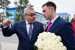 Megnyitása a Születés székesegyház (nyitó) Megnyílt a Születés székesegyház