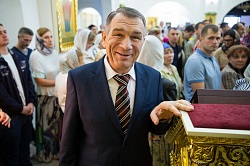 Megnyílt a székesegyház a Születés (Karácsony) Megnyílt a Születés székesegyház