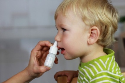 Naftizina mérgezés tünetei gyermekekben, elsősegélynyújtás, kezelési, használati