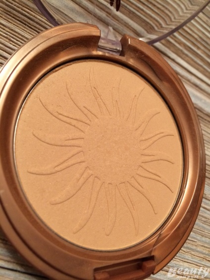 Vélemények a bronzosító púder harang bronz nap por (make-up) Vélemények a bronzosító púder harang bronz nap por