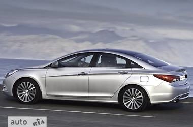 Vélemények a Hyundai Sonata 2010-ben a tulajdonosok a előnyeiről és hátrányairól (Hyundai) Vélemények a Hyundai Sonata 2010-ben a tulajdonosok a előnyeiről és hátrányairól