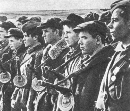 A partizánok a Nagy Honvédő Háború (War) A partizánok a Nagy Honvédő Háború