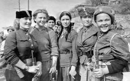 A partizánok a Nagy Honvédő Háború (War) A partizánok a Nagy Honvédő Háború