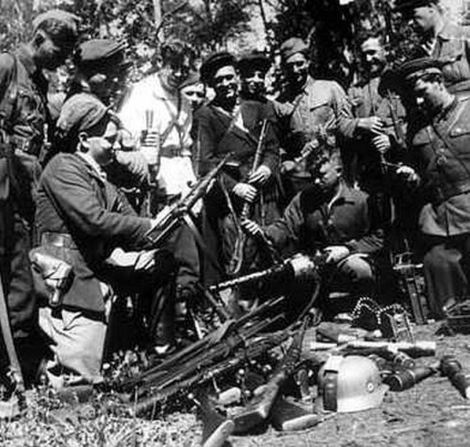 A partizánok a Nagy Honvédő Háború (War) A partizánok a Nagy Honvédő Háború