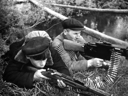A partizánok a Nagy Honvédő Háború (War) A partizánok a Nagy Honvédő Háború
