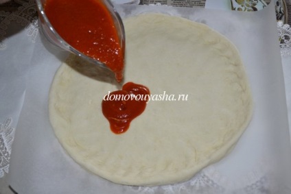 Pizza savanyúsággal és kolbász - recept fotókkal, folklór származó Kravchenko Anatoliya