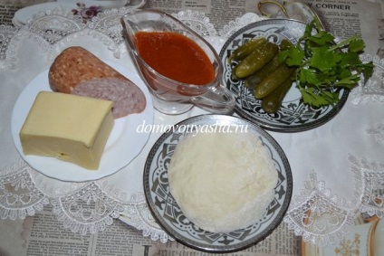 Pizza savanyúsággal és kolbász - recept fotókkal, folklór származó Kravchenko Anatoliya