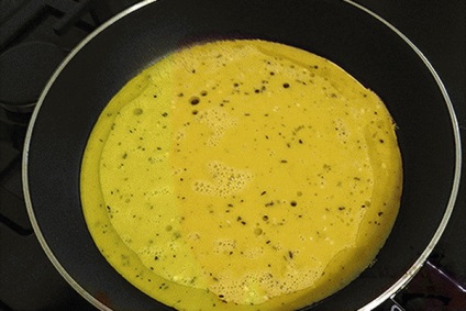 Receptek omlett gombával, hogyan kell főzni egy omlettet gombával, sajttal, paradicsommal és egyéb