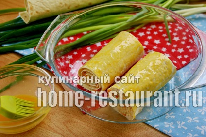 Roll pita a sütőbe csirke recept egy fotó