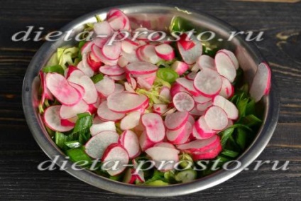 Saláta retek és káposzta dyukanu recept fényképpel (cukorpótló) Saláta retek és káposzta dyukanu recept egy fotó