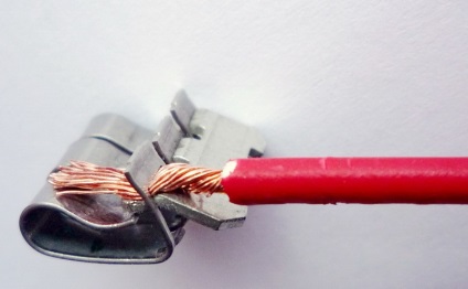 Csatlakozás az elektromos vezetékek és kábelek - javítás és ellátják a házat (javítás) Csatlakozás az elektromos vezetékek és kábelek - javítás és kiképzésével házak