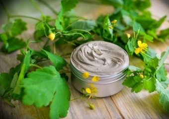 Vérfű juice (leve vérfű utasítást a házban készül ingatlan állapota alkalmazás) leve vérfű