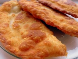 Tészta Chebureki - receptek képekkel (Chebureki tészta receptek fotókkal) Tészta Chebureki - receptek képekkel