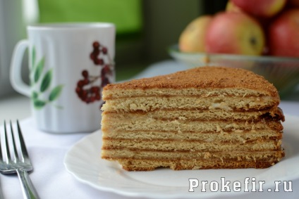 Cake sáfrány Classic - recept fotókkal lépésről lépésre (3 recept tejszín)