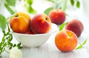 Tavaszi ültetés barack legjobb tanács (telepítési őszibarack palánták) Tavaszi ültetés barack top tippek