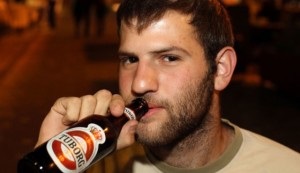 Beer kárt a szervezetben befolyásolja a férfiak, lágy, Miért veszélyes inni minden nap