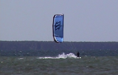 Aktív kikapcsolódás az Naroch - kiteoljátok és windsurf kite biztonsági