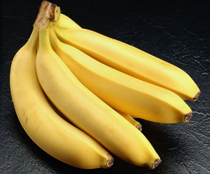 A banán az előnyei és hátrányai, kalória, egészséges és gyógyító tulajdonságokkal, ellenjavallatok és férfiak