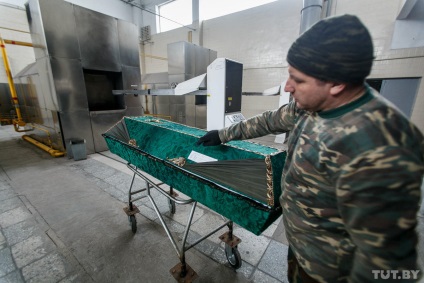 Hétköznap krematórium dolgozók - hírek képekben