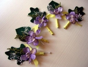 Boutonniere a vendégek számára (boutonniere) Boutonniere a vendégek számára