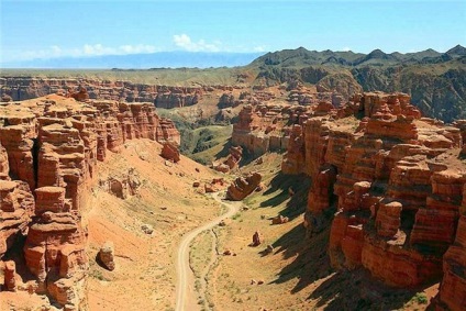 Charyn kanyon leírás, kirándulások, túrák, Almaty árak, hogyan lehet eljutni