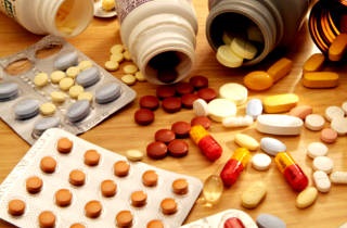 Mint gyógyítani rekedtség és hangszalagok felnőtteknél - tabletták és gyógyszerek
