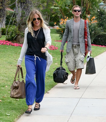 Dzhud Lou és Sienna Miller nyári esküvő Franciaországban Whisperer (Miller) Dzhud Lou és Sienna Miller nyári esküvő Franciaország, pletyka