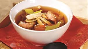 Ez a recept nem túl egyszerű, de nagyon finom leves csirke Kínai (egy sor csirke leves)