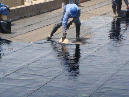 Vízszigetelő forró bitument (bitumen) Vízszigetelés forró bitumennel
