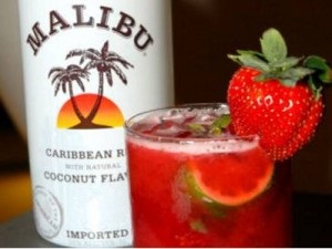Felkészülés koktélok likőr Malibu (koktélok likőr Malibu) Készítsünk koktélok likőr Malibu