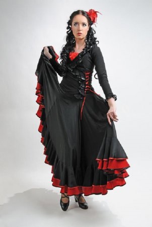 Spanyol flamenco szoknya, hogyan kell kiválasztani, vagy hogy (szegfűszeg) Spanyol flamenco szoknya, hogyan kell választani, vagy hogy