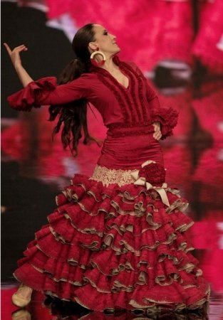 Spanyol flamenco szoknya, hogyan kell felvenni, vagy varrni (szoknya) Spanyol flamenco szoknya, hogyan kell választani, vagy hogy