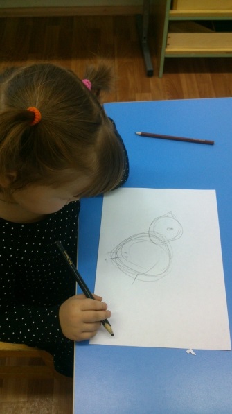 Hogyan kell tanítani a gyermeket, hogy rajzoljon egy kört
