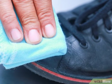 Hogyan tisztítható bőr cipő a közúti sót