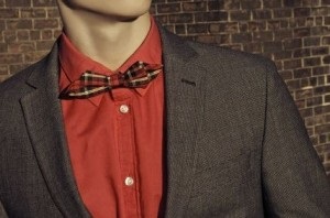 Hogyan lehet kiválasztani a nyakkendő egy ing vagy ruha - néhány egyszerű tipp