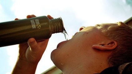 Hogyan vonat magad, hogy több vizet inni, számos módja van! (Water) Hogyan vonat magad, hogy több vizet inni, számos módja van!
