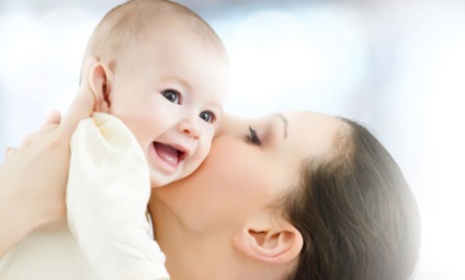 Hogyan lehet fejleszteni a gyermek 3 hónapos fizikailag és érzelmileg