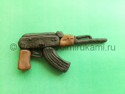 Hogyan készítsünk egy gép ki gyurma (modellezés agyag) Hogyan készítsünk egy gép agyagból