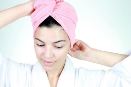 Hogyan készítsünk forró olaj haj kezelés önmagában