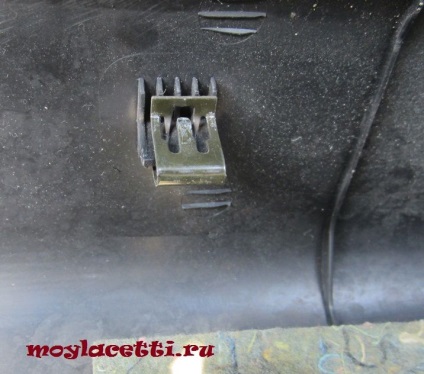 Eltávolítása a csomagtér kárpitozás Lacetti, Lacetti én (boot) Eltávolítása a csomagtér kárpitozás Lacetti, Lacetti én