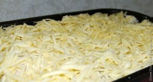 Csirke hajdina sajttal (csirke) Csirke hajdina alatt a sajt héja