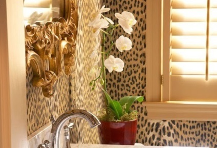 Leopard tapéta a falak és egzotikus stílus a belső