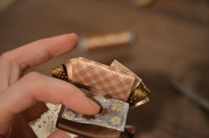 A mester osztály létre egy elegáns bross „csokoládé” szalagok - Fair Masters - kézzel készített, kézzel készített