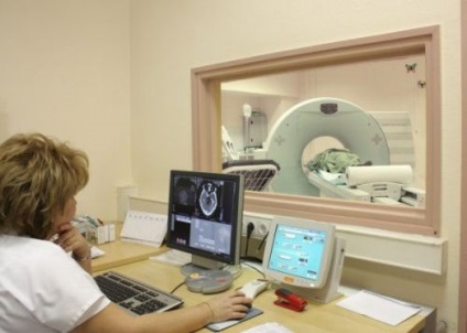 MRI a lágy szövetek, a nyak, amely megmutatja, hogyan mennek a dolgok a nyaki gerinc