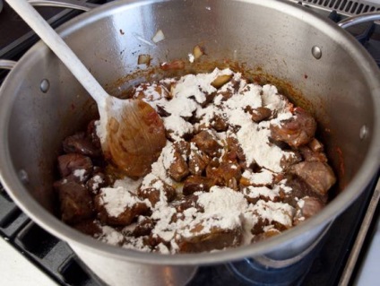 Marhapörkölt burgonyával - lépésről lépésre recept fotó (receptek) Marhapörkölt burgonyával - lépésről lépésre recept fotók