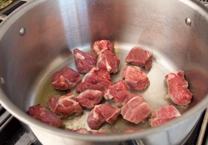 Marhapörkölt burgonyával - lépésről lépésre recept fotó (lépésről lépésre receptek) Marhapörkölt burgonyával - lépésről lépésre recept fotók