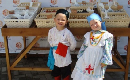 Nemzeti ünnep Sabantui Kazan kerül sor július 15. (Orenburg traktus „Birch) Nemzeti ünnep Sabantui kerül sor Kazan július 15-én