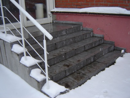 Fűtés lépéseket a tornácon és az utcai lépcsők