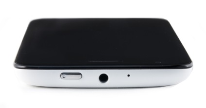 Áttekintés Sharp AQUOS telefon sh930w (sh930w) Áttekintés Sharp AQUOS telefon sh930w